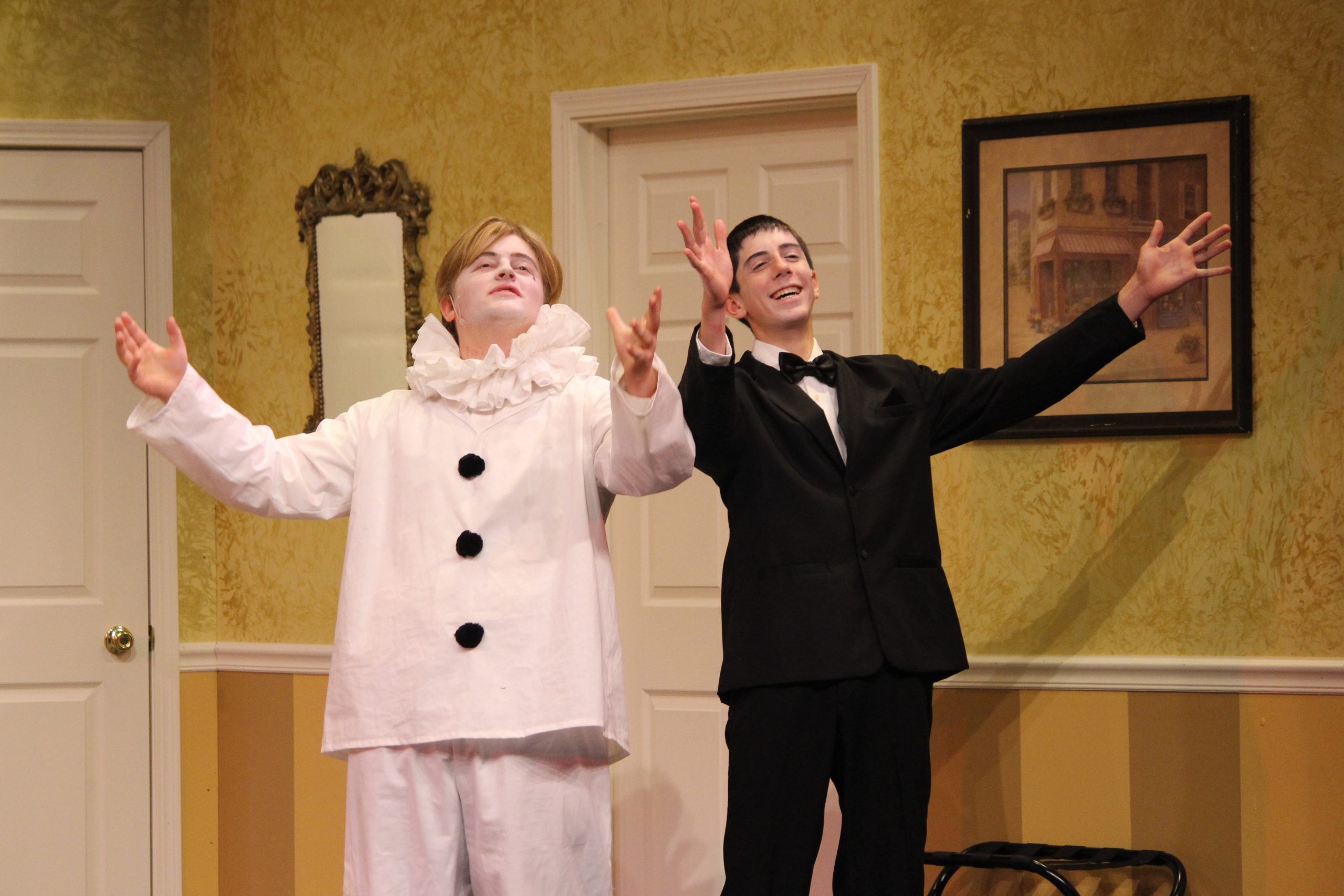 A scene from "Lend Me a Tenor" performed by the Thespian troupe of Mount Vernon High School.